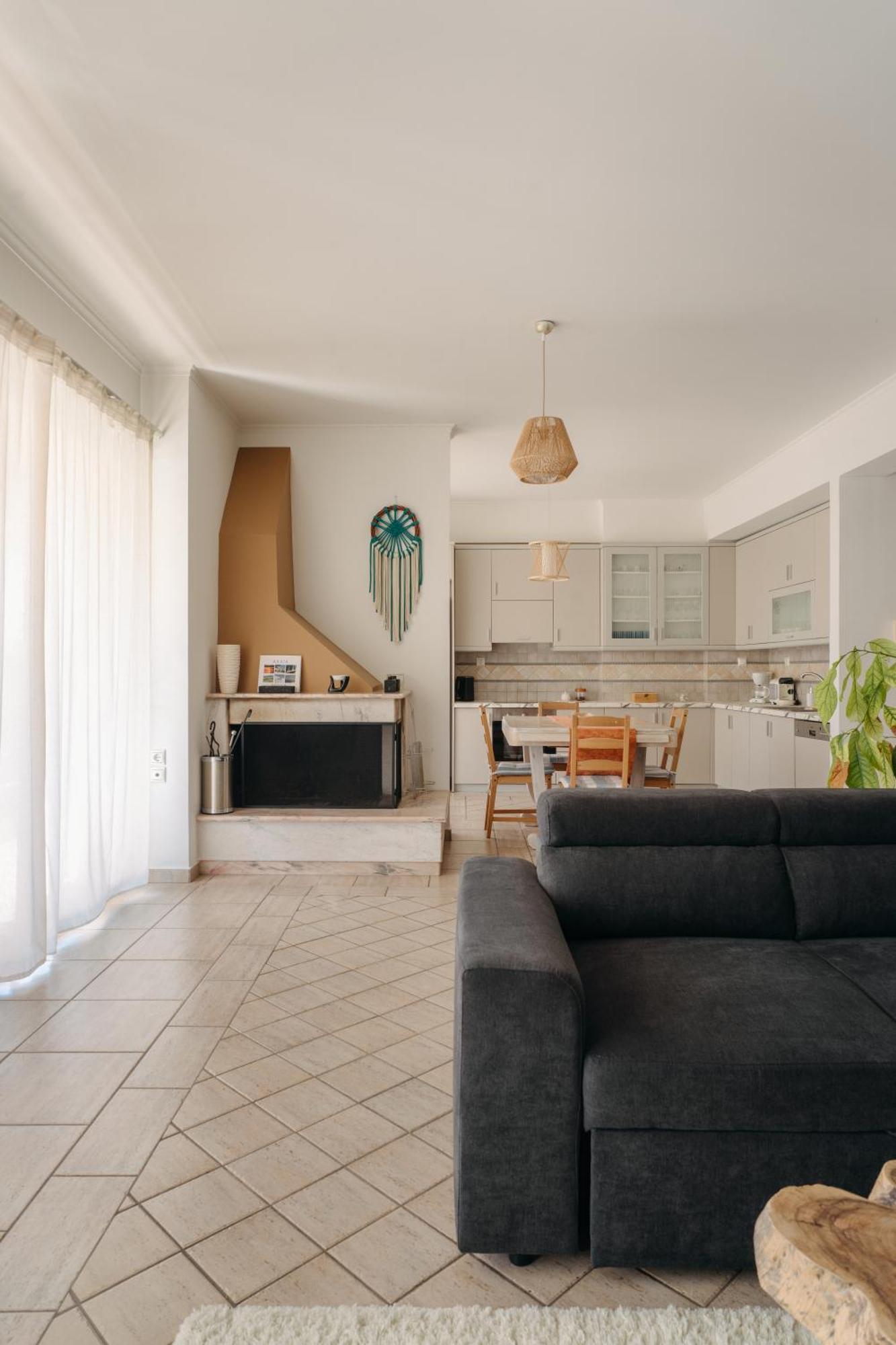 Lazarus 2Bd Apartment In The Center Patras Exterior photo